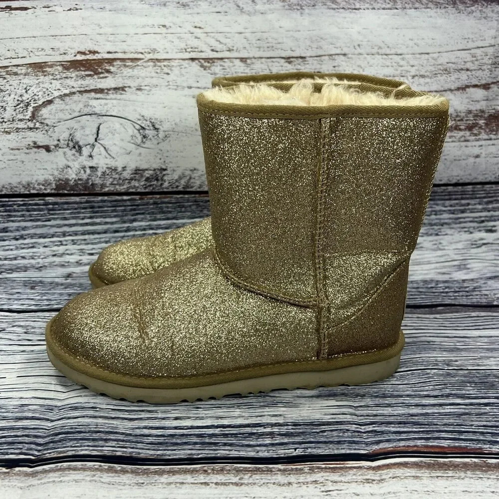 Ugg Classic Short II Glitter Gold Winter Boots, Youth 6 Women’s 7